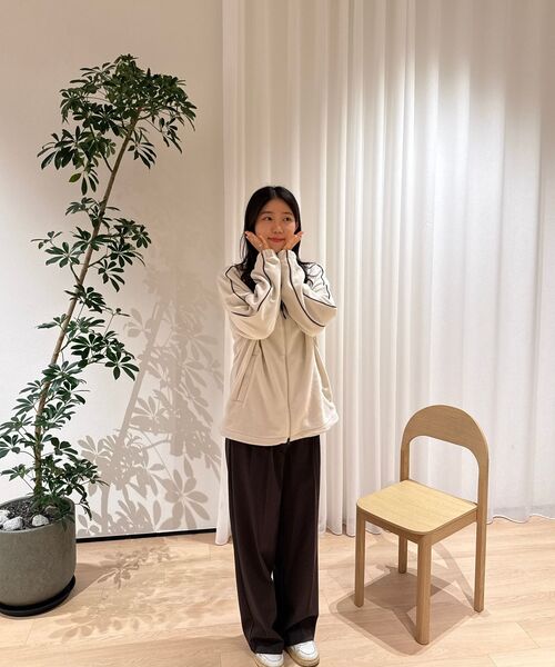 GALEX(ギャレックス)の「レトロパイピングライトフリースジャケットアイボリーGA5832IV(ジャージ・レディース・その他・SMALL/MEDIUM/LARGE)」の3枚目の写真