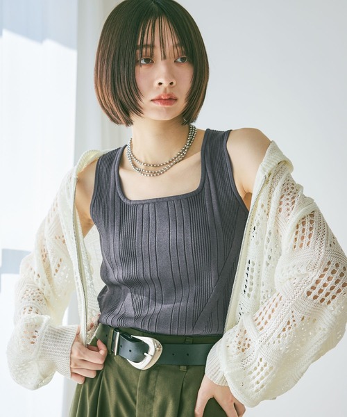 PAGEBOY（ページボーイ）の「＜自宅で洗える！イージーケア＞ スクエアネックリブタンク（タンクトップ・レディース・ピンク/チャコールグレー/オフホワイト/ブルー/ブラック・FREE）」の15枚目の写真