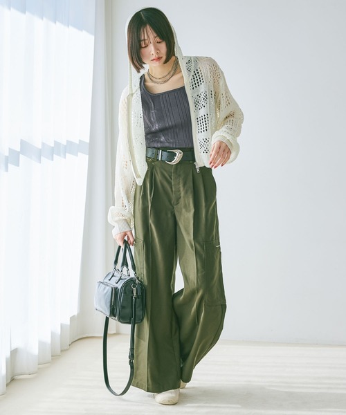 PAGEBOY（ページボーイ）の「＜自宅で洗える！イージーケア＞ スクエアネックリブタンク（タンクトップ・レディース・ピンク/チャコールグレー/オフホワイト/ブルー/ブラック・FREE）」の12枚目の写真