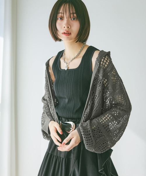 PAGEBOY（ページボーイ）の「＜自宅で洗える！イージーケア＞ スクエアネックリブタンク（タンクトップ・レディース・ピンク/チャコールグレー/オフホワイト/ブルー/ブラック・FREE）」の10枚目の写真