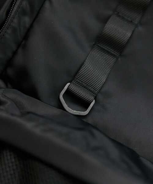 FREAK'S STORE（フリークスストア）の「YOSEMITE STRAP/ヨセミテストラップ EXPANDER BACK PACK ユーティリティ バックパック 撥水（バックパック/リュック・メンズ・ブラック・ONE SIZE）」の3枚目の写真