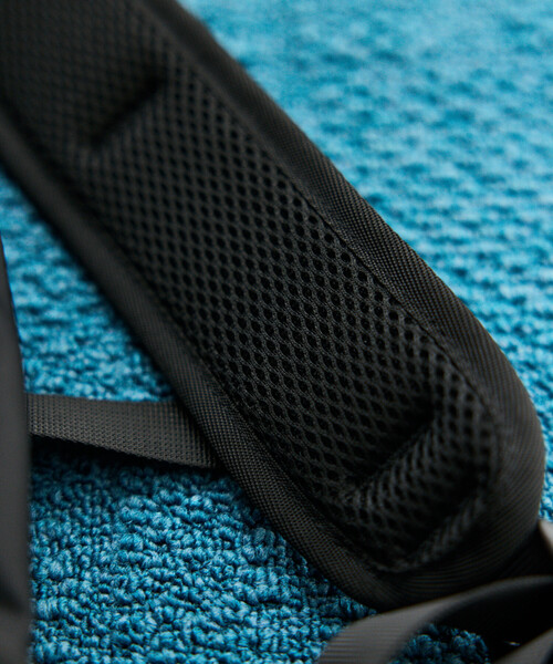 FREAK'S STORE（フリークスストア）の「YOSEMITE STRAP/ヨセミテストラップ EXPANDER BACK PACK ユーティリティ バックパック 撥水（バックパック/リュック・メンズ・ブラック・ONE SIZE）」の6枚目の写真