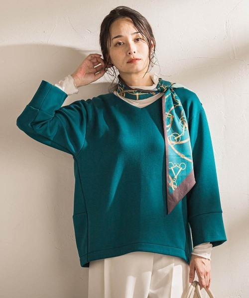 LAUTREAMONT(ロートレアモン)の「【WEB限定】《暖色美》裏起毛Vネックトップス≪手洗い≫(Tシャツ/カットソー・レディース・オレンジ/ネイビー/ベージュ/パープル/グリーン/キャメル・9号)」の3枚目の写真