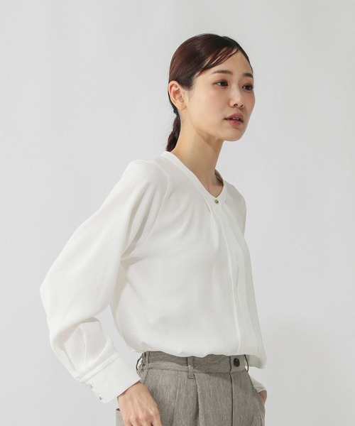 GLOBAL WORK（グローバルワーク）の「キレイつづく2WAYタック長袖/601017（Tシャツ/カットソー・レディース・ネイビー/オフホワイト/サックスブルー系/ホワイト系その他/サックスブルー・LARGE/MEDIUM/SMALL）」の9枚目の写真