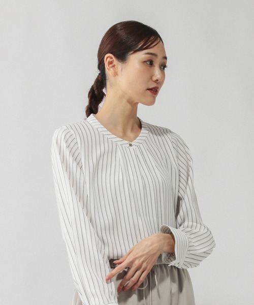 GLOBAL WORK（グローバルワーク）の「キレイつづく2WAYタック長袖/601017（Tシャツ/カットソー・レディース・ネイビー/オフホワイト/サックスブルー系/ホワイト系その他/サックスブルー・LARGE/MEDIUM/SMALL）」の14枚目の写真