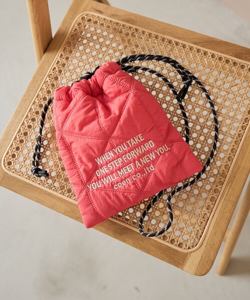 coen（コーエン）の「ロゴ刺繍 幾何柄 キルト巾着ショルダーバッグ（Sサイズ）（ショルダーバッグ・レディース・ライトブルー/ブラック/シルバー/ライム/ピンク/ホワイト/その他6・FREE）」の5枚目の写真