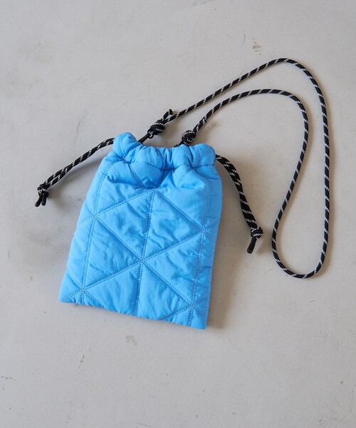coen（コーエン）の「ロゴ刺繍 幾何柄 キルト巾着ショルダーバッグ（Sサイズ）（ショルダーバッグ・レディース・ライトブルー/ブラック/シルバー/ライム/ピンク/ホワイト/その他6・FREE）」の16枚目の写真