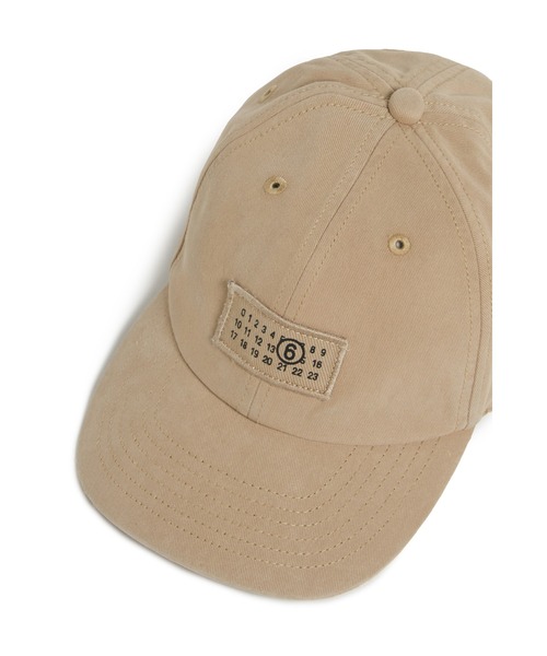MM6 Maison Margiela（ｴﾑｴﾑｼｯｸｽ ﾒｿﾞﾝ ﾏﾙｼﾞｪﾗ）の「キッズ ベースボールキャップ MM6 KID（キャップ・キッズ・ライトブラウン/ブルー・Ⅲ/Ⅰ）」の5枚目の写真
