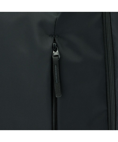 無印良品(ムジルシリョウヒン)の「肩の負担を軽くする 撥水 ビジネス リュックサック(薄型)(バックパック/リュック・レディース・ブラック・FREE)」の9枚目の写真