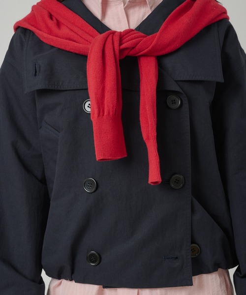 MUHET（ミュエータ）の「stand collar double breasted short coat / スタンドカラーダブルブレストショートブルゾン（ブルゾン・レディース・ベージュ/ネイビー・FREE）」の13枚目の写真