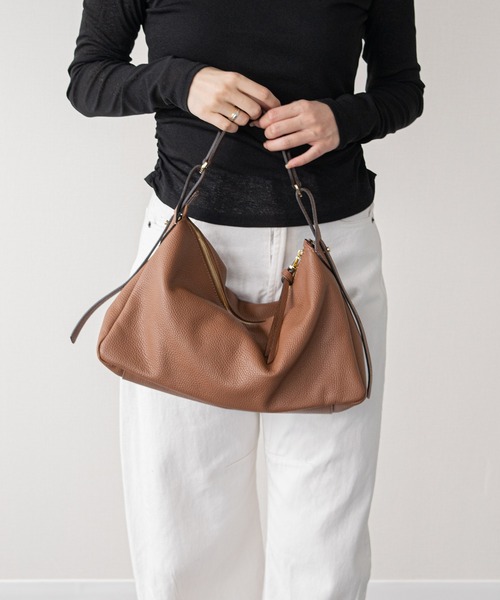 LORISTELLA(ロリステッラ)の「【LORISTELLA】トライアングルショルダートート(Q66322)(トートバッグ・レディース・ブラック/ブラウン・ALL)」の8枚目の写真
