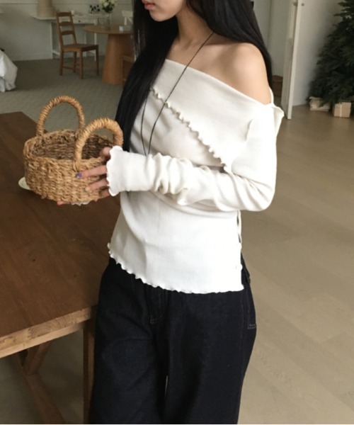 Vipoa(ヴィポア)の「ラペルスリットリブTEE(Tシャツ/カットソー・レディース・グレー/ホワイト・FREE)」の3枚目の写真