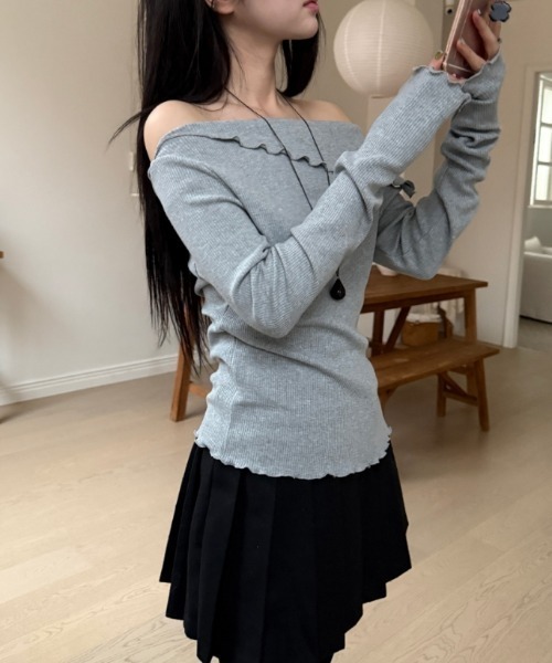 Vipoa(ヴィポア)の「ラペルスリットリブTEE(Tシャツ/カットソー・レディース・グレー/ホワイト・FREE)」の12枚目の写真