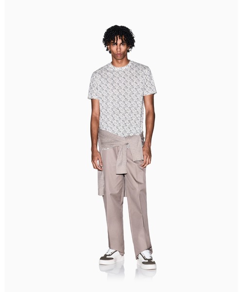 ARMANI EXCHANGE(アルマーニエクスチェンジ)の「【A|X アルマーニ エクスチェンジ】オールオーバースクエアロゴ 半袖クルーネックTシャツ/REGULAR(Tシャツ/カットソー・メンズ・ネイビー/アイボリー・X-LARGE/SMALL/MEDIUM/LARGE/XX-LARGE/X-SMALL)」の4枚目の写真