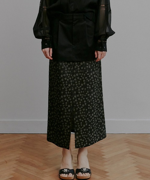 IRENENNE(アイレネ)の「フローラルジャカードレイヤードスカート / Floral Jacquard Layered Skirt(スカート・レディース・ブラック・38/36/34)」の5枚目の写真