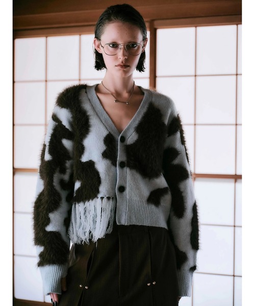 CREO STORE(クレオストア)の「【TAJEN:T】JACQUARD FRINGE CARDIGAN/ジャカードフリンジカーディガン(カーディガン/ボレロ・レディース・サックスブルー/チャコールグレー・2/1)」の1枚目の写真