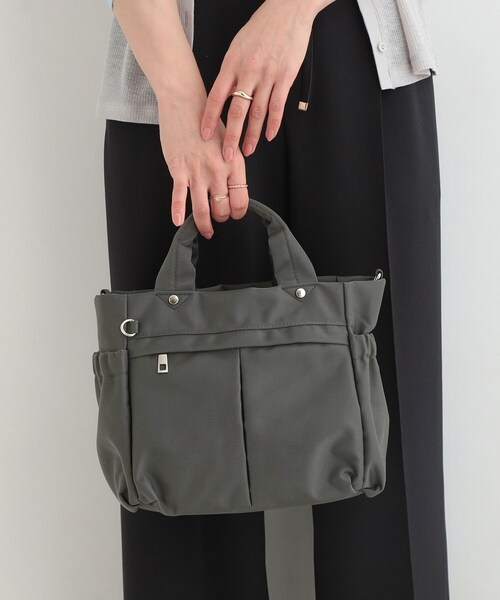 SHOO・LA・RUE(シューラルー)の「【撥水】9ポケットトート(トートバッグ・レディース・ブラック/グリーン/ダークグレー・00)」の1枚目の写真