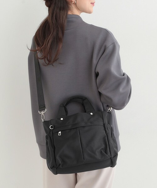 SHOO・LA・RUE(シューラルー)の「【撥水】9ポケットトート(トートバッグ・レディース・ブラック/グリーン/ダークグレー・00)」の2枚目の写真