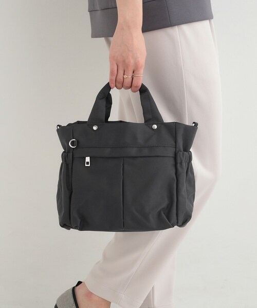 SHOO・LA・RUE(シューラルー)の「【撥水】9ポケットトート(トートバッグ・レディース・ブラック/グリーン/ダークグレー・00)」の4枚目の写真