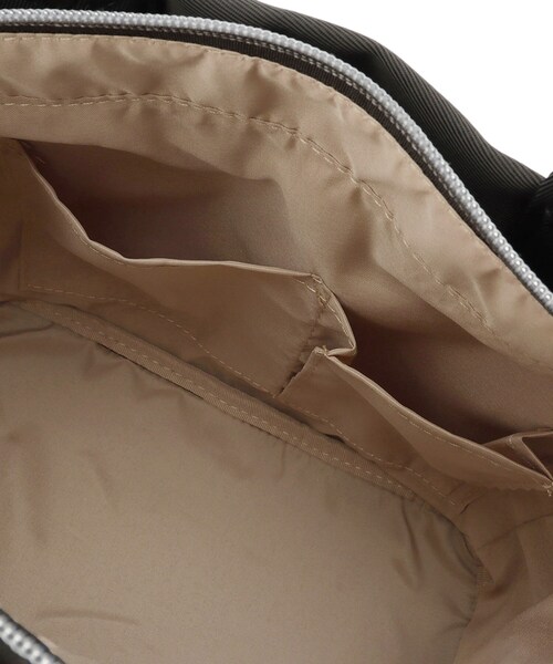 SHOO・LA・RUE(シューラルー)の「【撥水】9ポケットトート(トートバッグ・レディース・ブラック/グリーン/ダークグレー・00)」の21枚目の写真