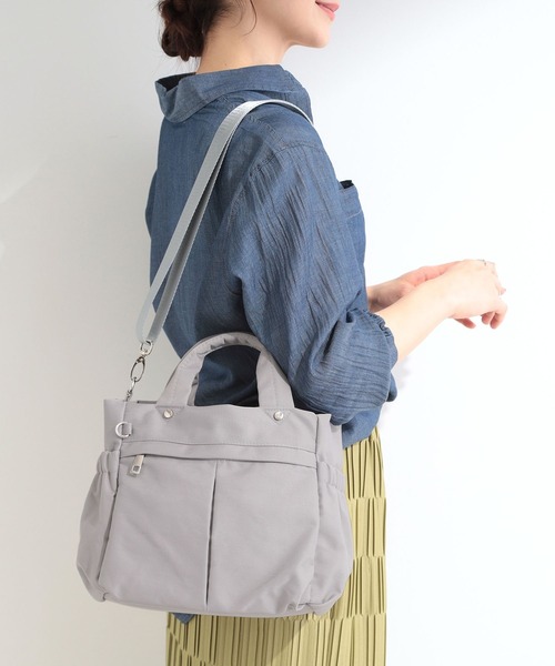 SHOO・LA・RUE（シューラルー）の「【撥水】9ポケットトート（トートバッグ・レディース・ブラック/グリーン/ダークグレー/グレー・00）」の2枚目の写真