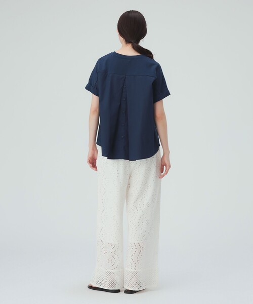 BEAMS HEART(ビームスハート)の「【360度どこから見てもお洒落】後釦 異素材 プルオーバー(Tシャツ/カットソー・レディース・ブラック/ネイビー/オフホワイト/グリーン・FREE)」の11枚目の写真