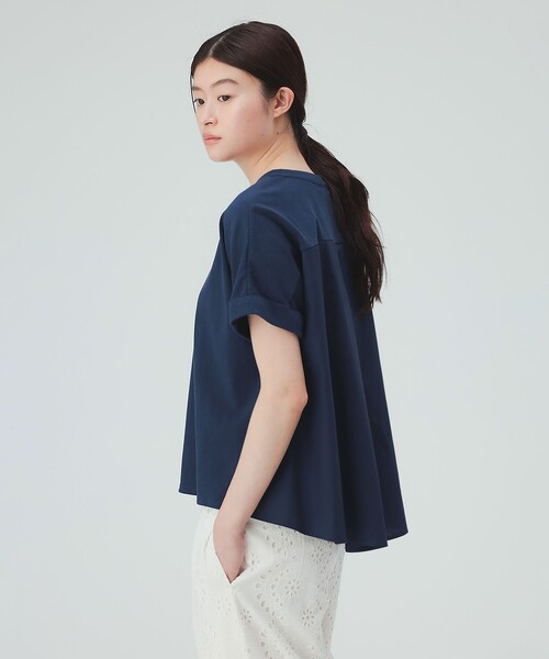 BEAMS HEART(ビームスハート)の「【360度どこから見てもお洒落】後釦 異素材 プルオーバー(Tシャツ/カットソー・レディース・ブラック/ネイビー/オフホワイト/グリーン・FREE)」の12枚目の写真
