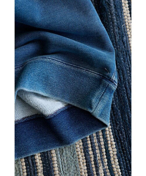 BEAMS PLUS（ビームスプラス）の「Sweat Short Sleeve Cut-Off Indigo（スウェット・メンズ・インディゴブルー・X-LARGE/LARGE/MEDIUM/SMALL）」の4枚目の写真