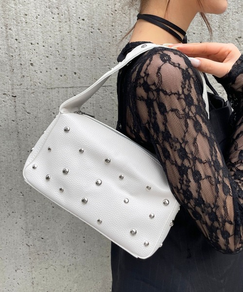 3.3 Field Trip (3.3フィールドトリップ)の「3.3 Field Trip/スタッズデザインハンドバッグ(ハンドバッグ・レディース・ブラック/オフホワイト・FREE)」の2枚目の写真