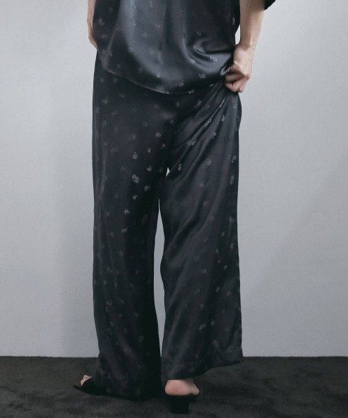 anuke(アンヌーク)の「anuke Flower Jacquard Roughpants フラワージャガードラフパンツ/62620717(その他パンツ・レディース・チャコールグレー・36)」の3枚目の写真