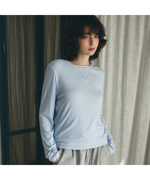 VANONE ATELIER(バノンアトリエ)の「A3562 フルイドロングスリーブ_パウダーブルー(Tシャツ/カットソー・レディース・スカイブルー・FREE)」の1枚目の写真