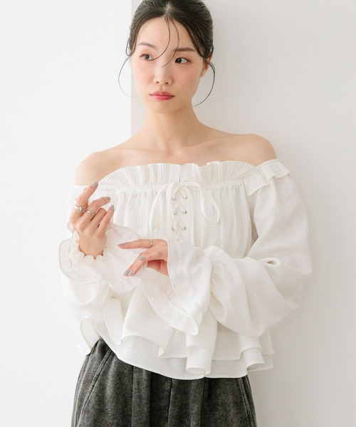 Heather（ヘザー）の「レースアップオフショルブラウス　666500（シャツ/ブラウス・レディース・オフホワイト/グレー系その他/ブラック系その他・FREE）」の4枚目の写真