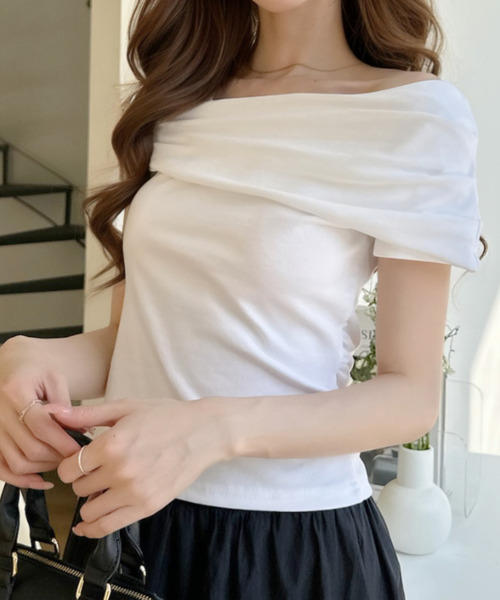 Ada.（エイダ）の「ドレープデザイン ワンショルダー 半袖カットソー（Tシャツ/カットソー・レディース・ホワイト/チャコール/ブラック・FREE）」の7枚目の写真