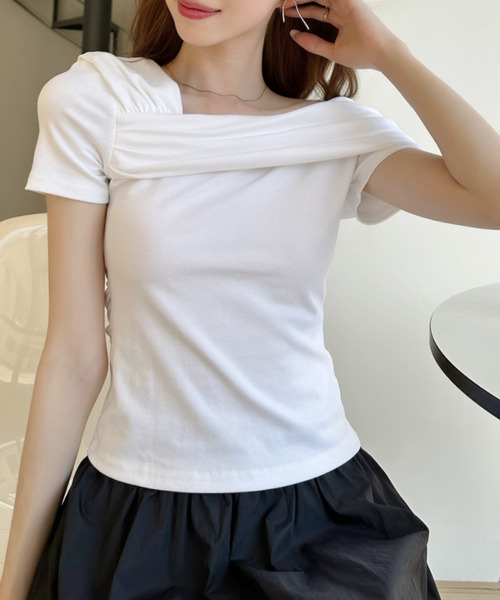 Ada.（エイダ）の「ドレープデザイン ワンショルダー 半袖カットソー（Tシャツ/カットソー・レディース・ホワイト/チャコール/ブラック・FREE）」の5枚目の写真