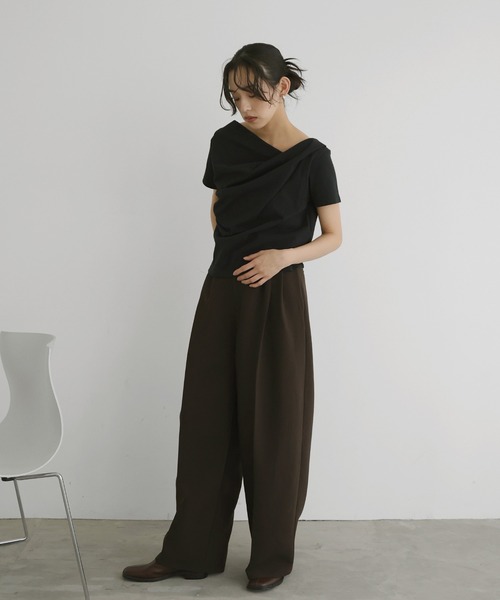 hellam(へラム)の「ドレープデザイン半袖Tシャツ(Tシャツ/カットソー・レディース・ホワイト/ブラック/イエロー/オートミール/チャコール/ブルー・FREE)」の19枚目の写真