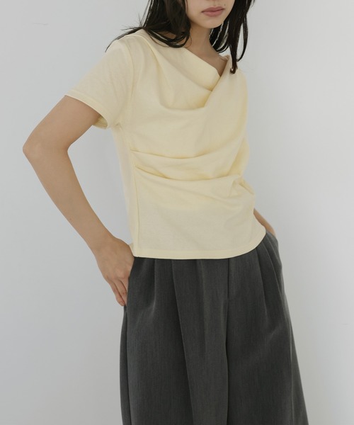 hellam(へラム)の「ドレープデザイン半袖Tシャツ(Tシャツ/カットソー・レディース・ホワイト/ブラック/イエロー/オートミール/チャコール/ブルー・FREE)」の8枚目の写真
