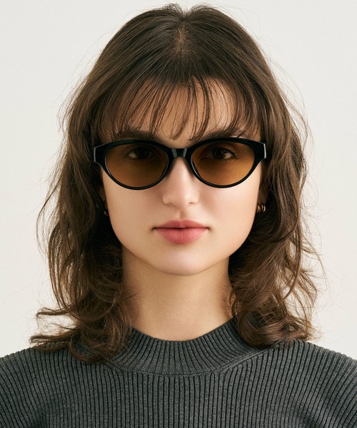NUEF （ヌエフ）の「ホックスタイルサングラス｜カラーレンズ｜トレンド｜紫外線対策｜UVカット｜サングラス｜NUEF｜COLOR SUNGLASSES（サングラス・レディース・ブラウン/ブラック/ブラック系その他・FREE）」の17枚目の写真