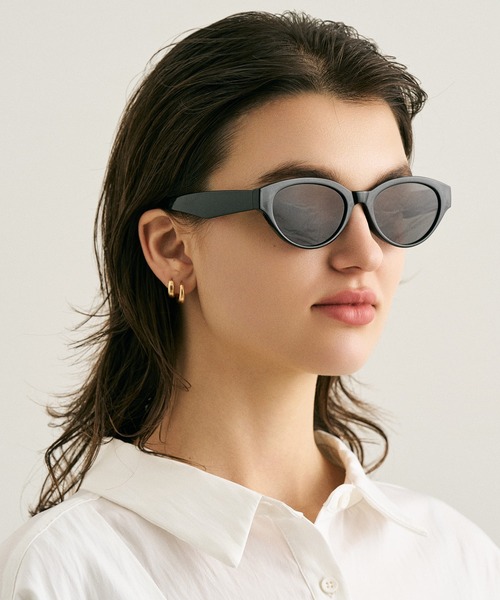 NUEF （ヌエフ）の「ホックスタイルサングラス｜カラーレンズ｜トレンド｜紫外線対策｜UVカット｜サングラス｜NUEF｜COLOR SUNGLASSES（サングラス・レディース・ブラウン/ブラック/ブラック系その他・FREE）」の6枚目の写真