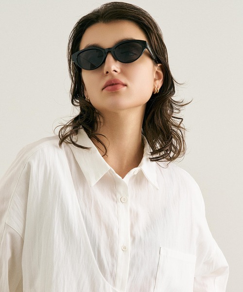 NUEF （ヌエフ）の「ホックスタイルサングラス｜カラーレンズ｜トレンド｜紫外線対策｜UVカット｜サングラス｜NUEF｜COLOR SUNGLASSES（サングラス・レディース・ブラウン/ブラック/ブラック系その他・FREE）」の18枚目の写真