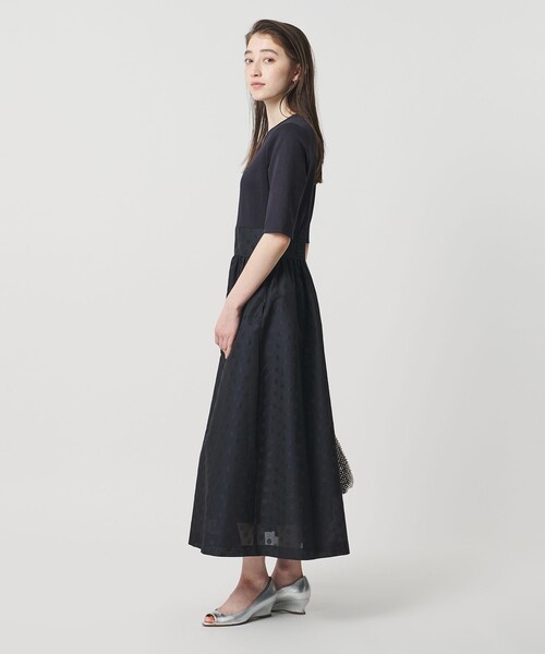 UNITED ARROWS(ユナイテッドアローズ)の「フィット&フレア シアー ドット ワンピース ‐ウォッシャブル‐(ワンピース・レディース・ネイビー/ブラック・38/36)」の21枚目の写真