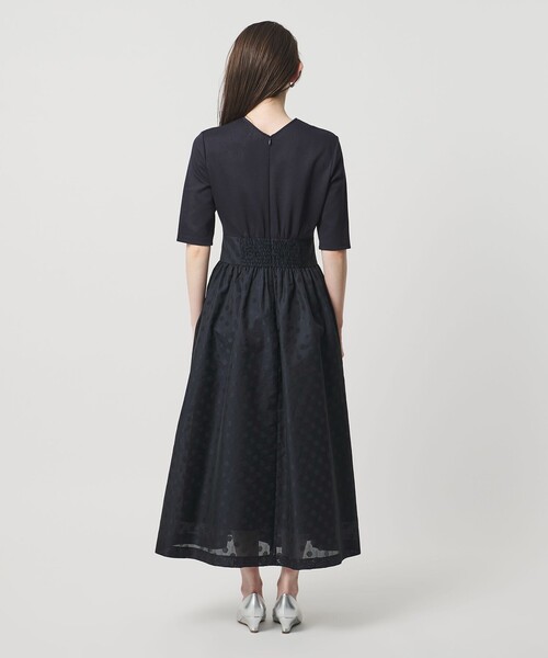 UNITED ARROWS(ユナイテッドアローズ)の「フィット&フレア シアー ドット ワンピース ‐ウォッシャブル‐(ワンピース・レディース・ネイビー/ブラック・38/36)」の16枚目の写真