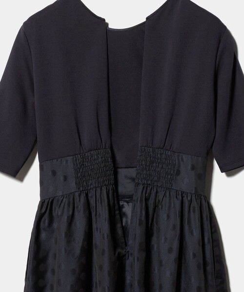 UNITED ARROWS(ユナイテッドアローズ)の「フィット&フレア シアー ドット ワンピース ‐ウォッシャブル‐(ワンピース・レディース・ネイビー/ブラック・38/36)」の9枚目の写真