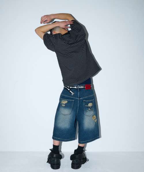 WKNDRS（ウィーキャンドース）の「[KOIN SEOUL] DAMAGED STRIPED T-SHIRT (CHARCOAL)（Tシャツ/カットソー・レディース・その他・SMALL/MEDIUM/LARGE/X-LARGE）」の8枚目の写真