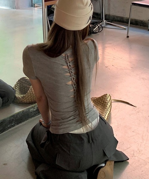 GLAMOROUS JANE(グラマラスジェーン)の「バックカットアウトデザイン半袖Tシャツ(Tシャツ/カットソー・レディース・グレー/ホワイト/ブラック・FREE)」の13枚目の写真