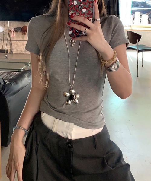 GLAMOROUS JANE(グラマラスジェーン)の「バックカットアウトデザイン半袖Tシャツ(Tシャツ/カットソー・レディース・グレー/ホワイト/ブラック・FREE)」の14枚目の写真