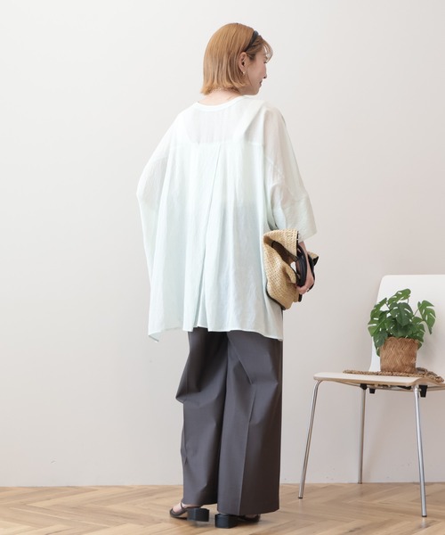 AMERICAN HOLIC（アメリカンホリック）の「【接触冷感】Vネックポンチョシャツ（シャツ/ブラウス・レディース・オフホワイト/グレイッシュベージュ/ミント/ダークネイビー・M/L）」の7枚目の写真