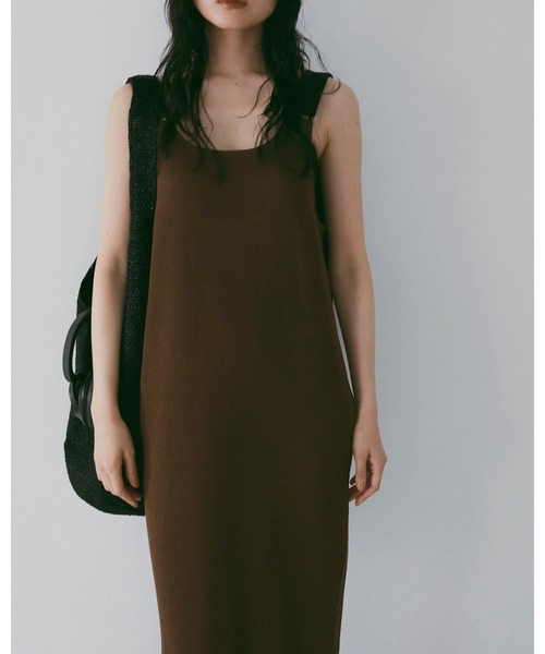 anuke(アンヌーク)の「salopette Knit Onepiece(ワンピース・レディース・チャコールグレー/ブラウン・38inch/36inch)」の4枚目の写真