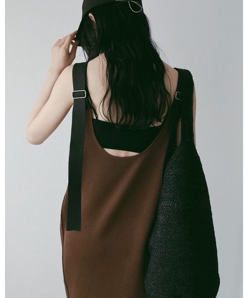 anuke(アンヌーク)の「salopette Knit Onepiece(ワンピース・レディース・チャコールグレー/ブラウン・38inch/36inch)」の5枚目の写真