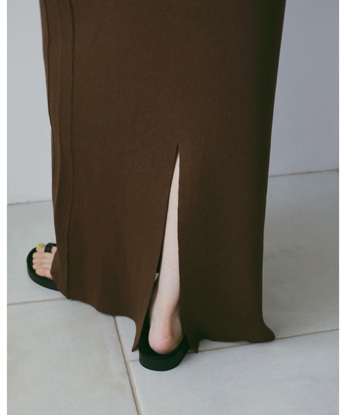 anuke(アンヌーク)の「salopette Knit Onepiece(ワンピース・レディース・チャコールグレー/ブラウン・38inch/36inch)」の8枚目の写真