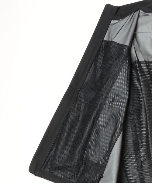 D-VEC（ディーベック）の「【D-VEC】WINDSTOPPER BY GORE-TEX LABS 30DY/TR2 3L SHIRT BLOUSON（ブルゾン・メンズ・ブラック・1/2）」の3枚目の写真